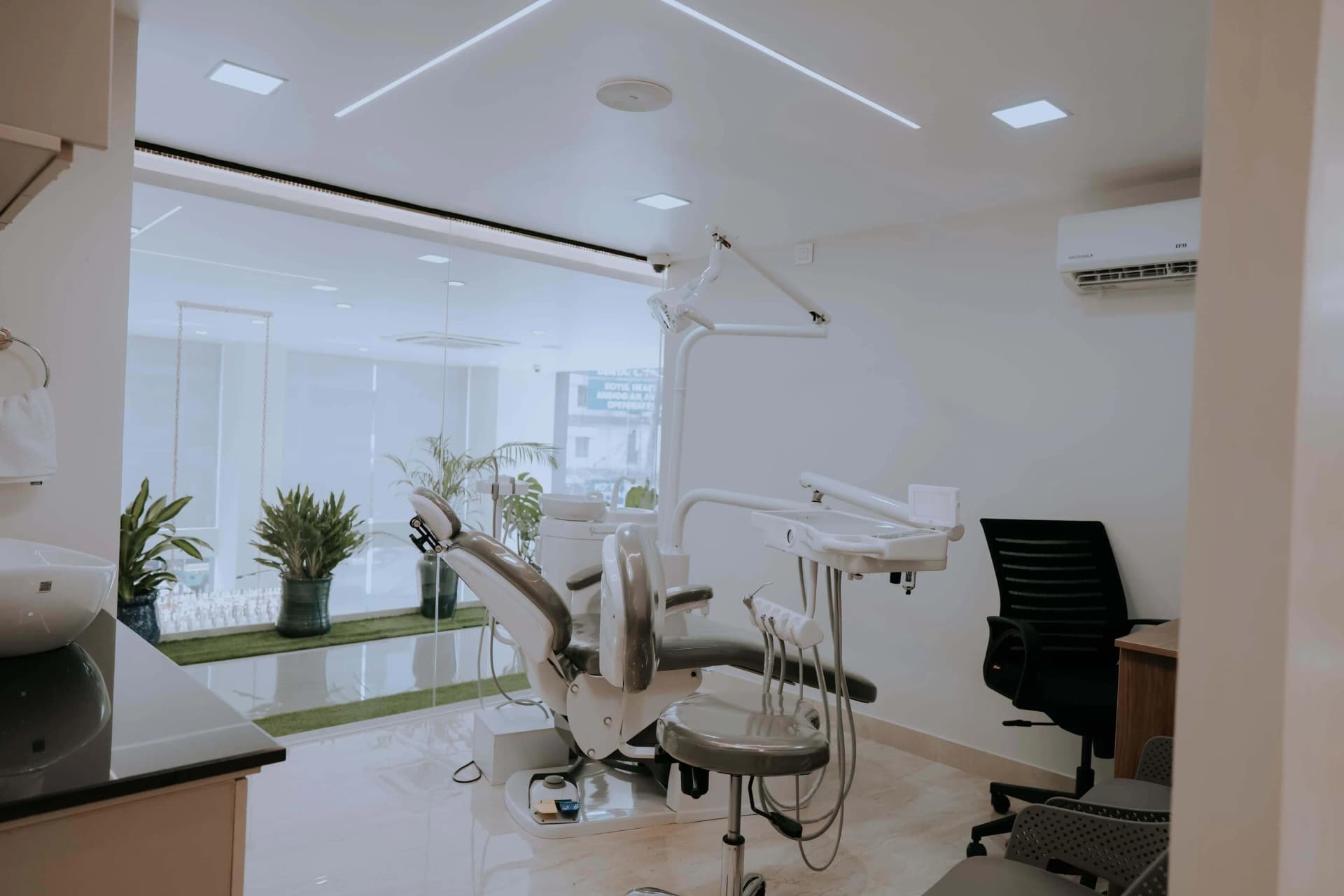 Elite Dental Studio Kannur reception